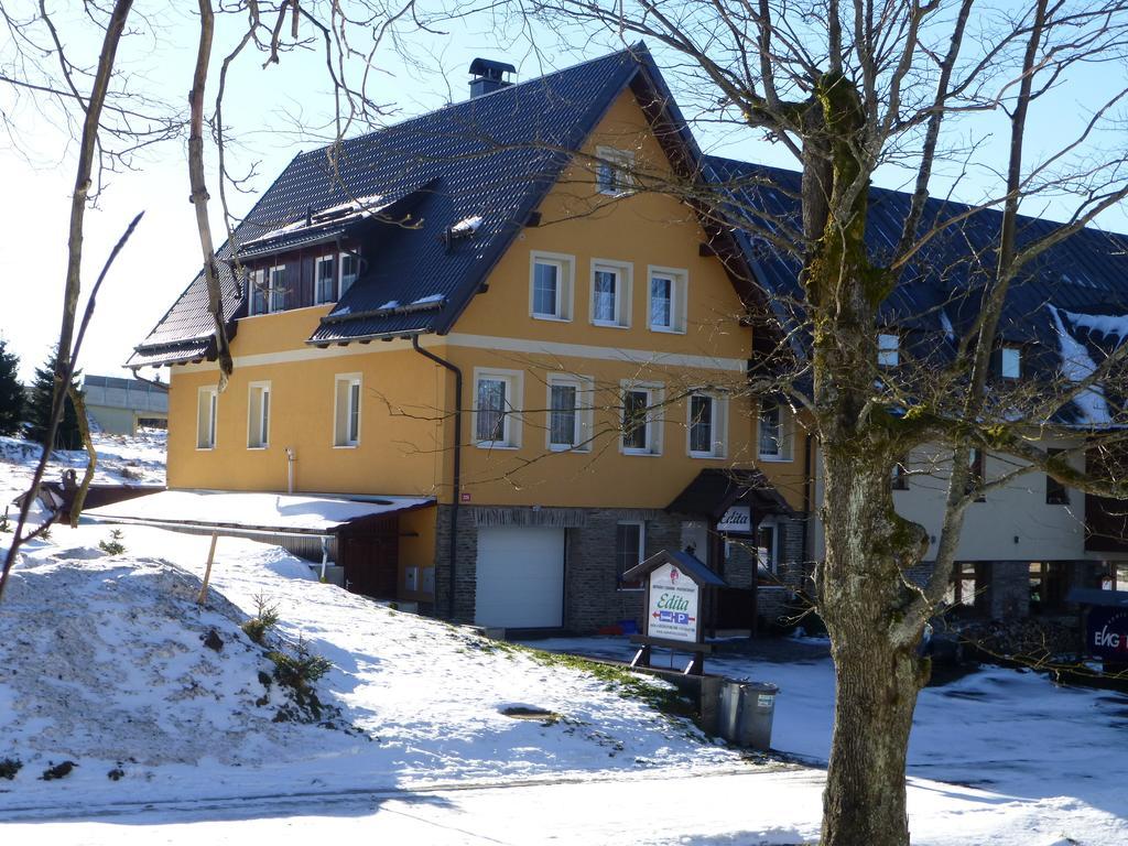 Ubytovani Edita Bozi Dar Luaran gambar